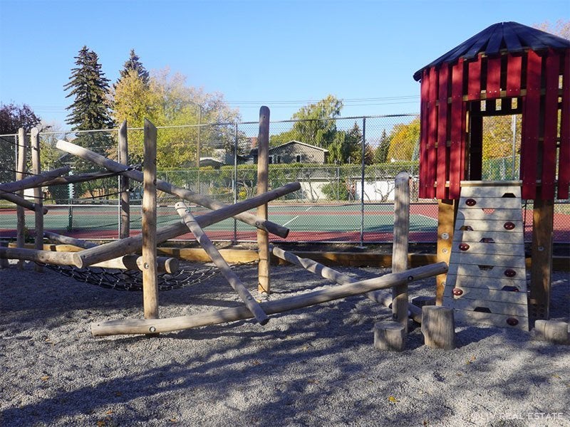 Roxboro Homes for Sale in Calgary’s City Centre Liv Real Estate® Listings